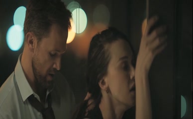 JULIA FRANTS NUDE/SEXY SCENE IN ZOLOTOYE DNO