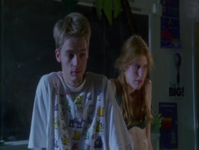 LISA PETERSON in LATE BLOOMERS (1996)