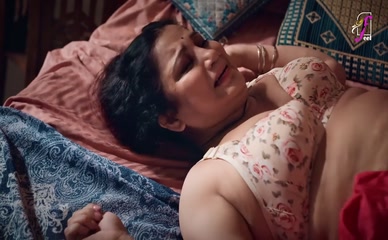 PRIYANKA HALDAR NUDE/SEXY SCENE IN JAWAANI JAANEMAN