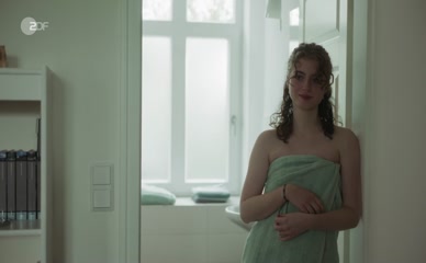 LYDIA MARIA MAKRIDES NUDE/SEXY SCENE IN OSTFRIESENNACHT