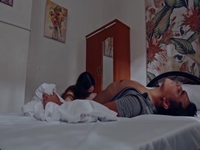 JULIANNE RICHARDS in UNLI POP