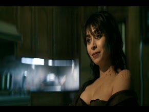 CRISTIN MILIOTI NUDE/SEXY SCENE IN THE PENGUIN