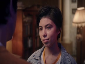 POLINA POVTAR in ODNOVREMENNO (2022)