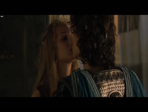 DIANE KRUGER NUDE/SEXY SCENE IN TROY