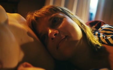 JELLA HAASE,JULE BOWE NUDE/SEXY SCENE IN SCHWARZE SCHAFE