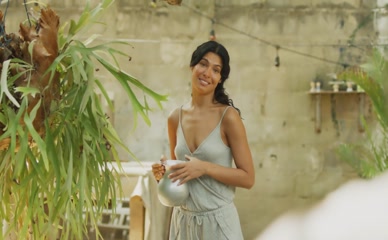 ESSINED APONTE NUDE/SEXY SCENE IN ESCUPIRE SOBRE SUS TUMBAS