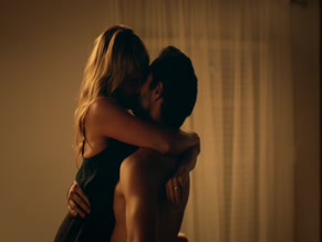 JENNY WADE in BELOW THE SURFACE (2016)