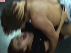 JOANA CACADOR in PUTAS MARCIANAS (2011)