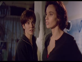 ANNE PARILLAUD in A LA FOLIE (1994)