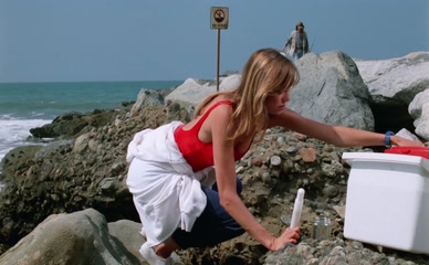 VANESSA ANGEL NUDE/SEXY SCENE IN BAYWATCH