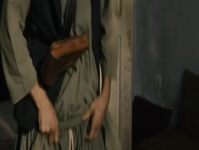 GOLSHIFTEH FARAHANI NUDE/SEXY SCENE IN THE PATIENCE STONE