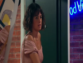 JULIA PALHA in SANGUE OCULTO (2022)