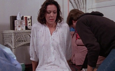 DEBORAH GEFFNER NUDE/SEXY SCENE IN EXTERMINATOR 2