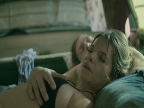 PAULINA TREVINO in MAS ALLA DE TI (2023)