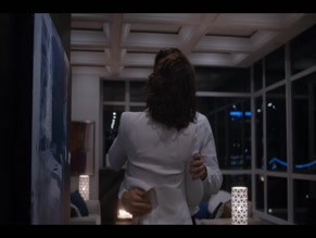 KATHERINE HEIGL NUDE/SEXY SCENE IN FIREFLY LANE