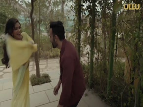 ZOYA RATHORE in NAU DO GYARAH
