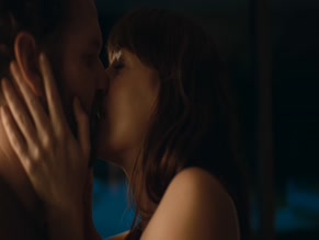 DAKOTA JOHNSON in SPLITSVILLE (2025)