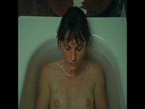 RACHEL PERRIN NUDE/SEXY SCENE IN JUSTE UN INSTANT