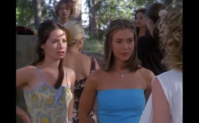ALYSSA MILANO,HOLLY MARIE COMBS NUDE/SEXY SCENE IN CHARMED