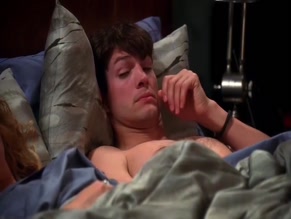 AMBER TAMBLYN NUDE/SEXY SCENE IN TWO AND A HALF MEN