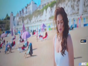 HUMA QURESHI,SUNNY SINGH NIJJAR NUDE/SEXY SCENE IN SINGLE SALMA