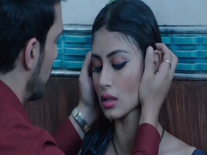 MOUNI ROY NUDE/SEXY SCENE IN NAAGIN