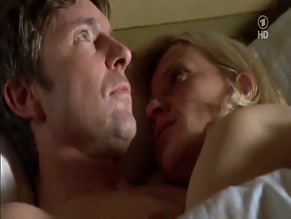 CAROLINE PETERS in MORD MIT AUSSICHT