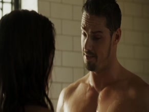 Porno Ukraina ona qizi ogli Viktoriya Korlyakovaning yalangoch porno fotosuratlarini tomosha qiling.