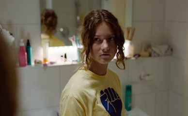 JANA RIVA in SEX ZIMMER, KUCHE, BAD