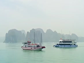 JENN ROSA in SEM BREAK