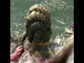 KATIE HOLMES NUDE/SEXY SCENE IN DAWSON'S CREEK