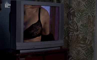 UNKNOWN NUDE/SEXY SCENE IN SEXO COM AMOR?