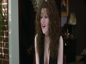 COURTNEY LOVE NUDE/SEXY SCENE IN THE PEOPLE VS. LARRY FLYNT