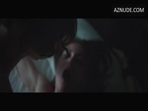 ELEANORE PIENTA NUDE/SEXY SCENE IN ASPHYXIA