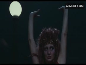 ELISA MAINARDI NUDE/SEXY SCENE IN ROMA