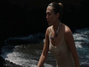 ELIZABETH OLSEN in THE ASSESSMENT (2025)