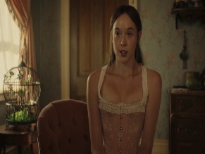 ELLA BEATTY NUDE/SEXY SCENE IN MONSTERS