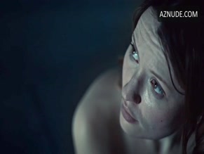 EMILY BROWNING NUDE/SEXY SCENE IN AMERICAN GODS