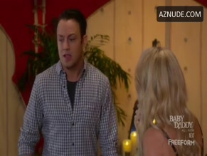 EMILY OSMENT in YOUNG & HUNGRY (2014-)