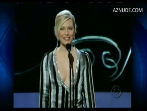 EMILY PROCTER NUDE/SEXY SCENE IN THE PEOPLE'S CHOICE AWARDS