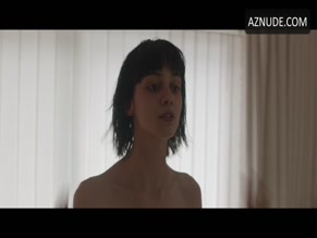 EMMA APPLETON NUDE/SEXY SCENE IN DREAMLANDS