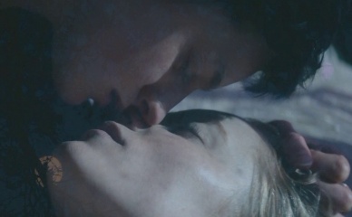 EMMA CORRIN,MAIKA MONROE NUDE/SEXY SCENE IN 100 NIGHTS OF HERO