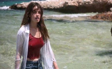 EMMA MACKEY,VICKY KRIEPS NUDE/SEXY SCENE IN HOT MILK