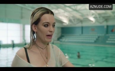 EMMA MACKEY in Sex Education