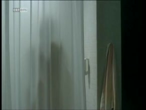 FRANZISKA WEISS NUDE/SEXY SCENE IN HOTEL