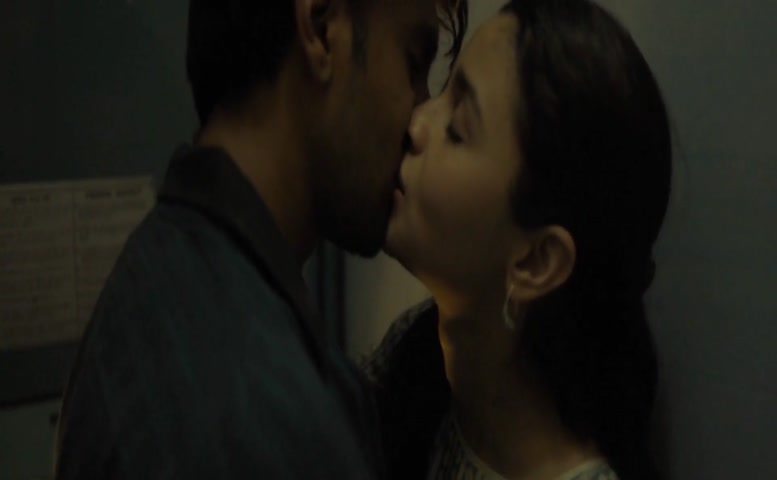 Alia Bhatt Kissing And Fucking Videos - Alia Bhatt Sexy Scene in Euro Madchen - Amateure Intim 11 - AZnude