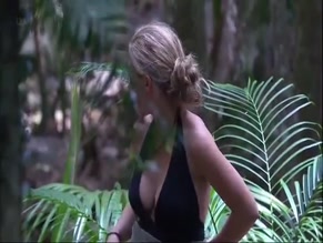 KENDRA WILKINSON NUDE/SEXY SCENE IN I'M A CELEBRITY, GET ME OUT OF HERE!