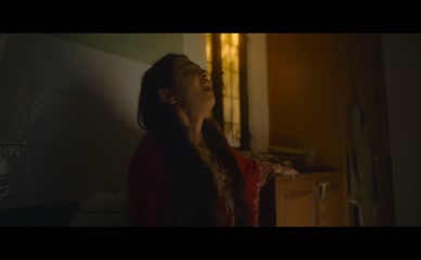 RADHIKA APTE,SAURASENI MAITRA NUDE/SEXY SCENE IN SAALI MOHABBAT