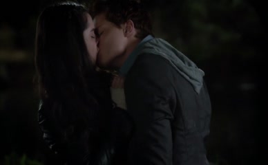 VANESSA MARANO NUDE/SEXY SCENE IN SWITCHED AT BIRTH