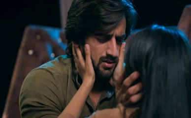 KHUSHI DUBEY NUDE/SEXY SCENE IN AASHIQANA